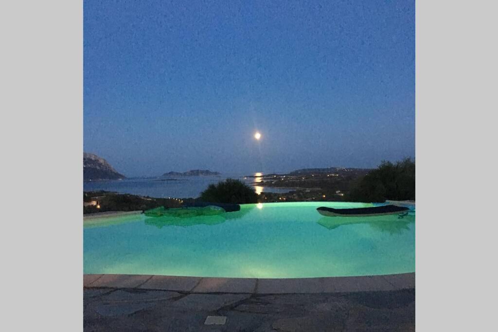 Villa And Pool Tavolara View Porto Istana Екстериор снимка