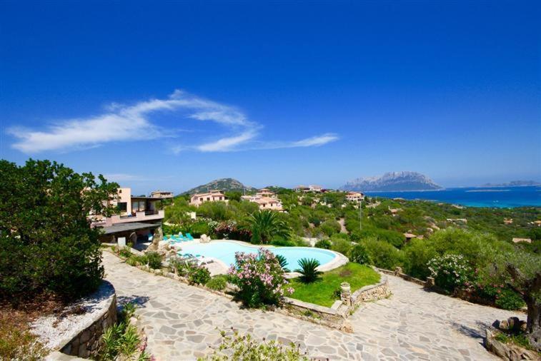 Villa And Pool Tavolara View Porto Istana Екстериор снимка