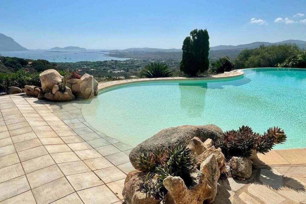 Villa And Pool Tavolara View Porto Istana Екстериор снимка